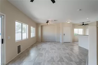 Photo #2: 2438240 Listing