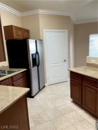 Photo #5: 2438243 Listing 