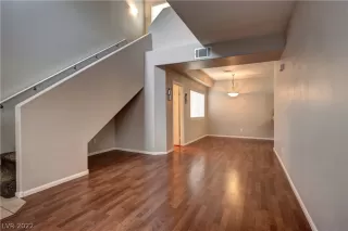 Photo #3: 2438257 Listing 