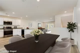 Photo #3: 2438300 Listing