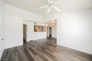 Photo #3: 2438306 Listing 