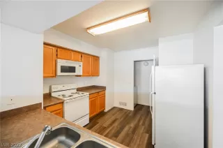 Photo #6: 2438306 Listing 