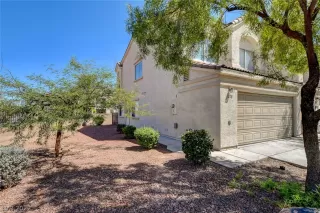 Photo #3: 2438410 Listing