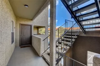 Photo #1: 2438441 Listing 