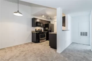 Photo #5: 2438463 Listing 