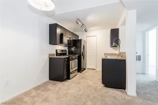 Photo #6: 2438463 Listing 