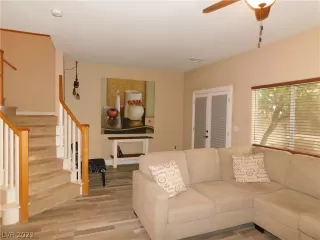 Photo #1: 2438490 Listing