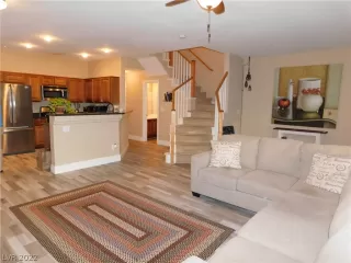 Photo #2: 2438490 Listing