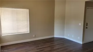 Photo #3: 2438502 Listing 