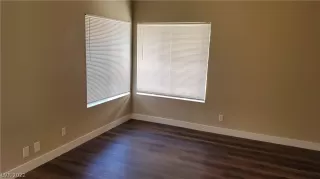 Photo #5: 2438502 Listing 