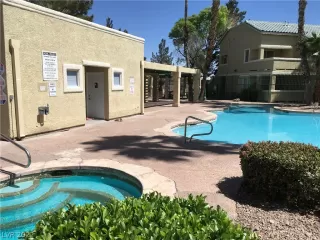 Photo #3: 2438507 Listing