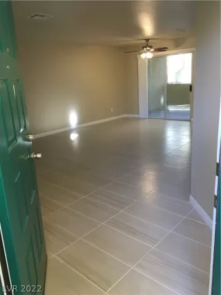 Photo #6: 2438507 Listing