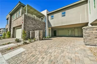 Photo #1: 2438511 Listing 