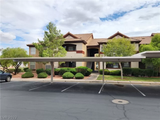 MLS: 2438520 Condo For Sale