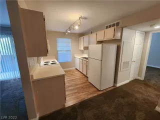 Photo #6: 2438520 Listing 