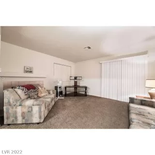 Photo #3: 2438560 Listing