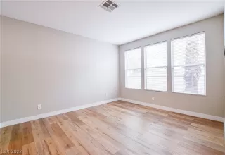 Photo #4: 2438572 Listing 