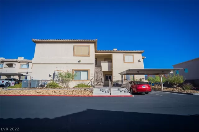 MLS: 2438613 Condo For Sale