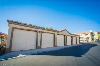 Photo #4: 2438613 Listing 