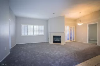 Photo #5: 2438613 Listing 