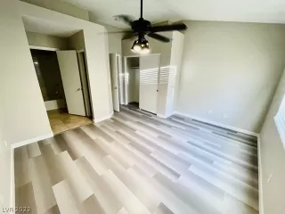 Photo #4: 2438656 Listing 