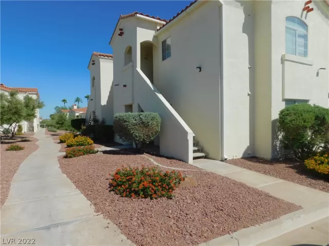 MLS: 2438742 Condo For Sale