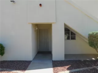 Photo #1: 2438742 Listing 