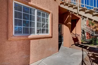 Photo #3: 2438745 Listing 