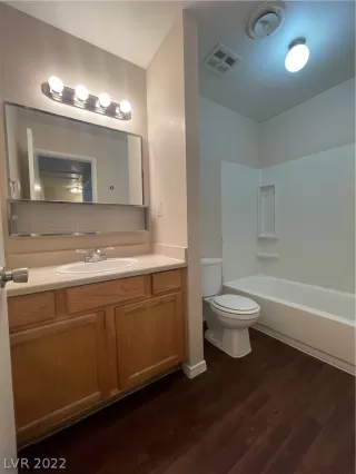 Photo #3: 2438763 Listing 