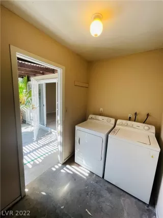 Photo #4: 2438763 Listing 