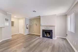 Photo #5: 2438765 Listing 