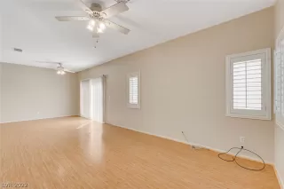 Photo #6: 2438781 Listing