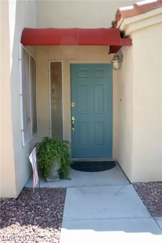 Photo #3: 2438832 Listing 