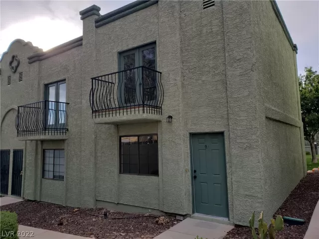 MLS: 2438846 Condo For Sale