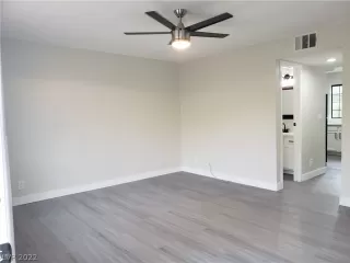 Photo #1: 2438846 Listing 