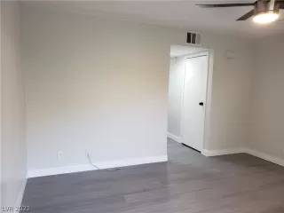 Photo #5: 2438846 Listing 