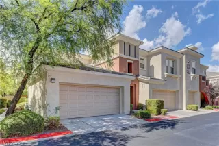 Photo #2: 2438855 Listing