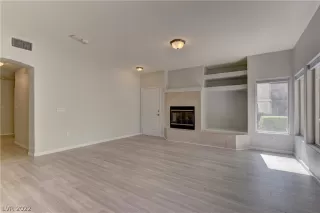 Photo #6: 2438855 Listing