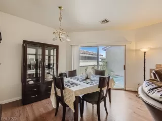 Photo #2: 2438869 Listing