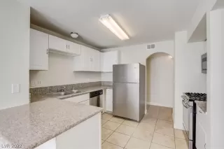 Photo #2: 2438922 Listing