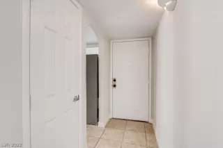 Photo #3: 2438922 Listing