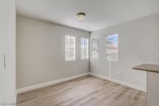 Photo #4: 2438922 Listing