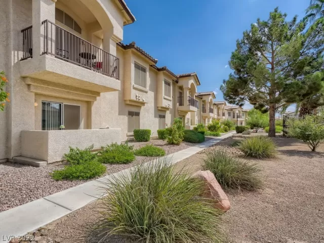 MLS: 2438952 Condo For Sale