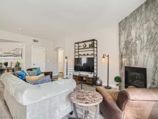 Photo #1: 2438952 Listing 