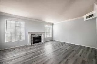 Photo #1: 2438977 Listing 