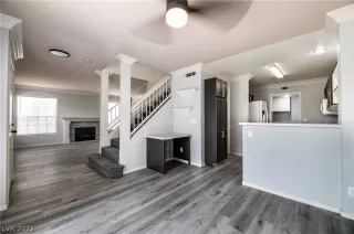 Photo #4: 2438977 Listing 