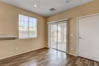 Photo #5: 2438988 Listing 