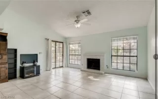 Photo #1: 2438999 Listing