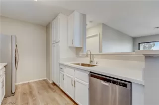 Photo #2: 2439002 Listing 