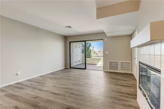 Photo #3: 2439002 Listing 